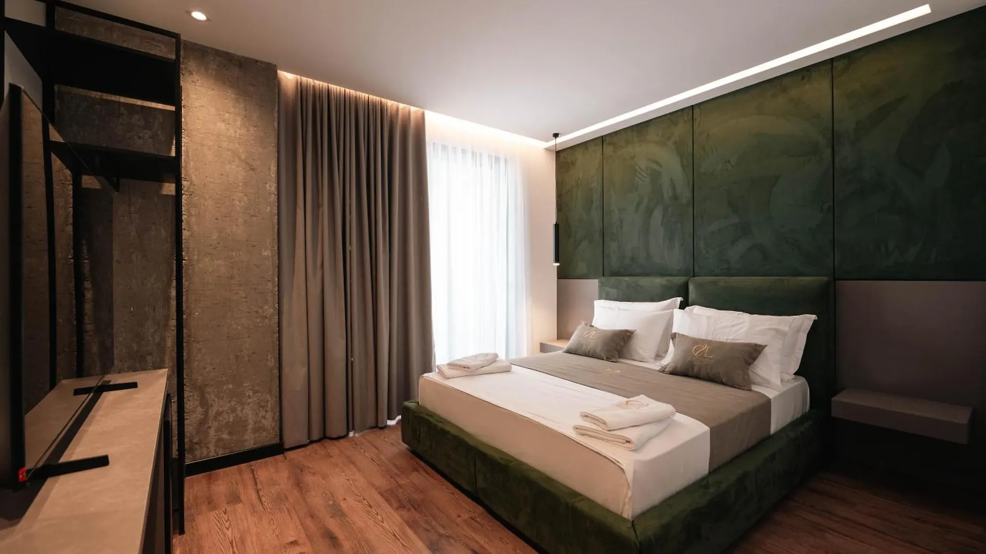 Cuni Luxury Hotel Sarandë 4*,  Albania